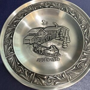 Henrikson 1974 Norwegian pewter Christmas plate, NIB